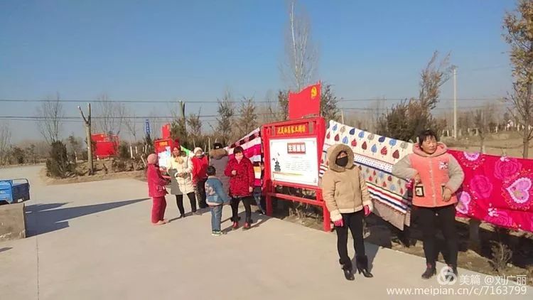 彬江vs拖船直播视频，一场乡镇篮球赛，咋就火成这样了？